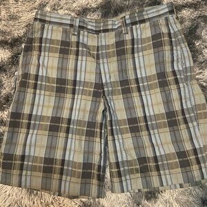 Patagonia Men's Plaid Shorts in Brown and Gray